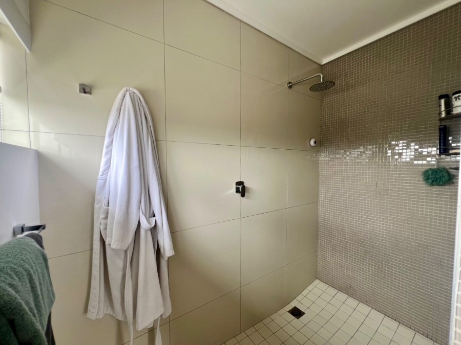 5 Bedroom Property for Sale in Oubaai Western Cape